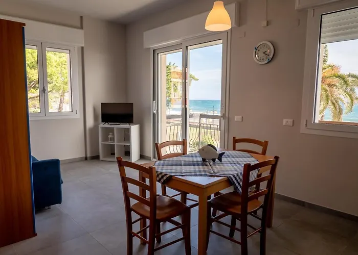 Eucaliptus Lejlighedshotel Marina dʼAndora